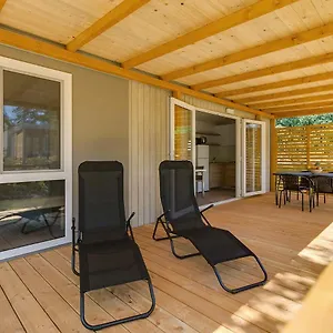 Adriamar Mobile Homes In Park Umag